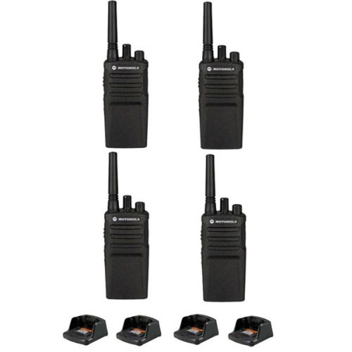 Set van 4 Motorola XT420 UHF IP55 PMR446 Portofoon met laders