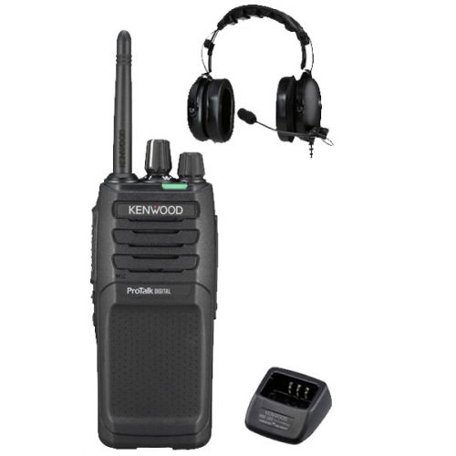 Kenwood TK-3701D PMR446 portofoon met Kenwood KHS-10D-OH headset en tafellader
