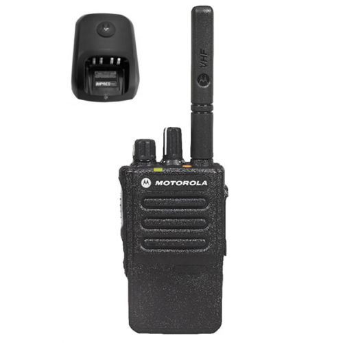 Motorola DP3441E VHF DMR IP68 5watt met tafellader