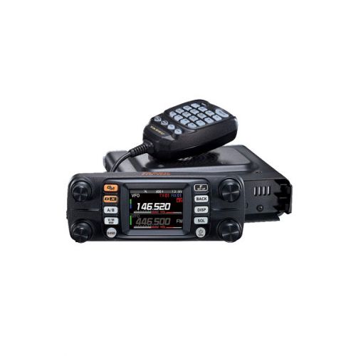 Yaesu FTM-300DE Dualband mobilifoon, C4FM, FM 144/430MHz
