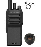 Motorola R2 UHF Analoog IP55 5Watt met tafellader en D-shape oortje