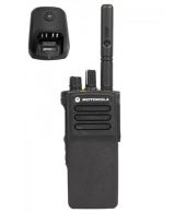 Motorola DP4400E VHF DMR IP68 5watt met tafellader