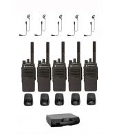 Set van 5 Motorola DP2400E UHF DMR IP54 5watt tafellader G-shape oortje en koffer